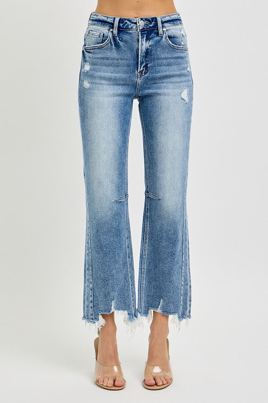 Damen Hoch geschnittene Crop Jeans mit geradem Schnitt und ausgefranstem Saum 2