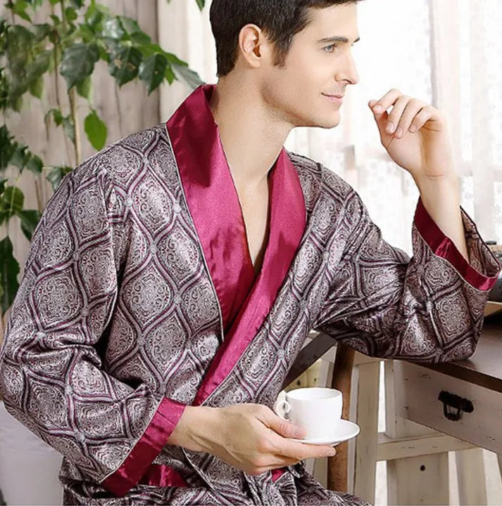 Herren Bademantel Satin Mit Goldprint Luxuriös Und Bequem 3