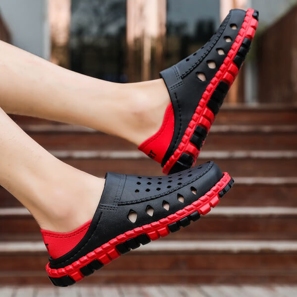 Leichte Hole Comfy Clogs