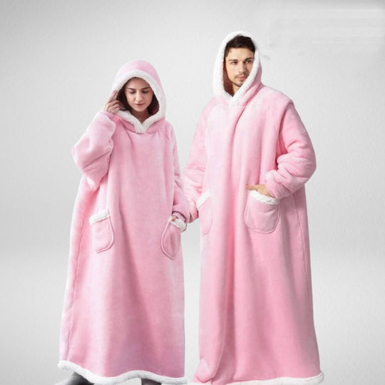 Übergroße Decke mit Kapuze und warmer Fleece-Innenseite 8