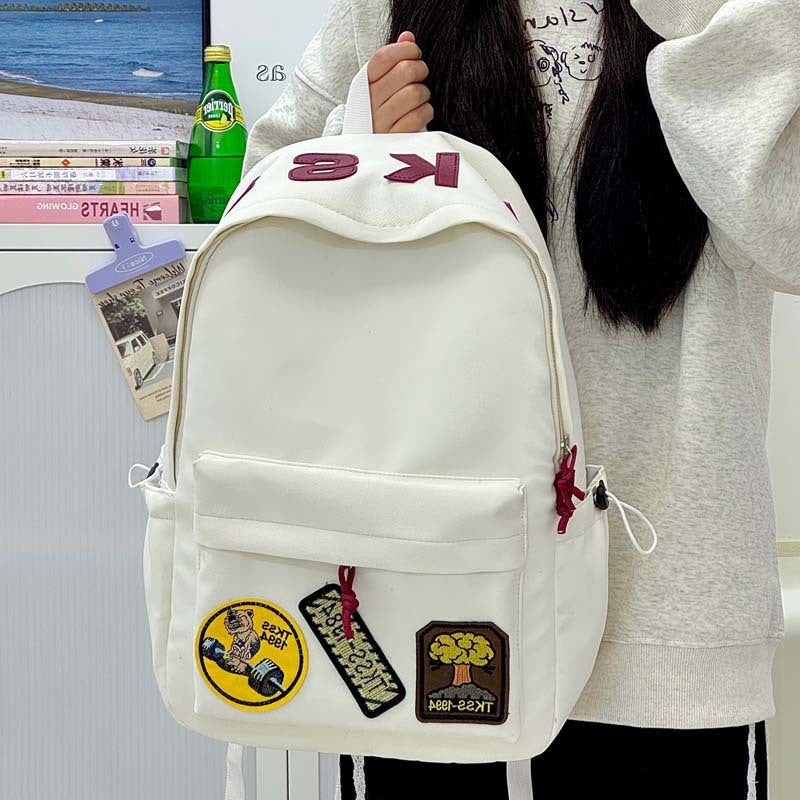 Unisex Rucksack mit besticktem Patch und modernem Design 0