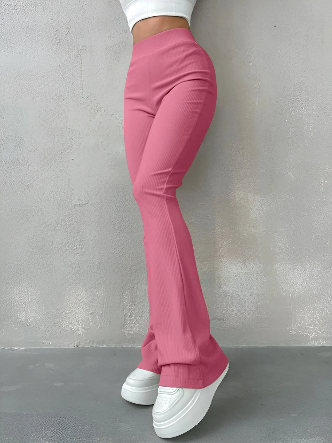 Gerippte Damenhose mit hoher Taille